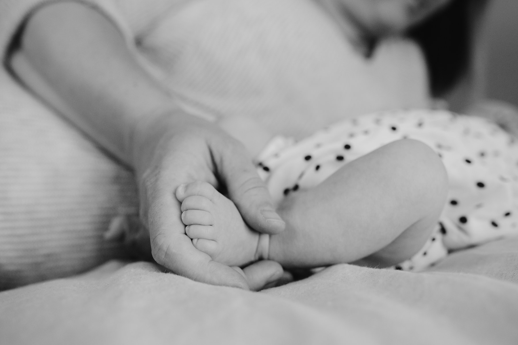 baby_feet_photos_lifestyle_photos_at_home.JPG