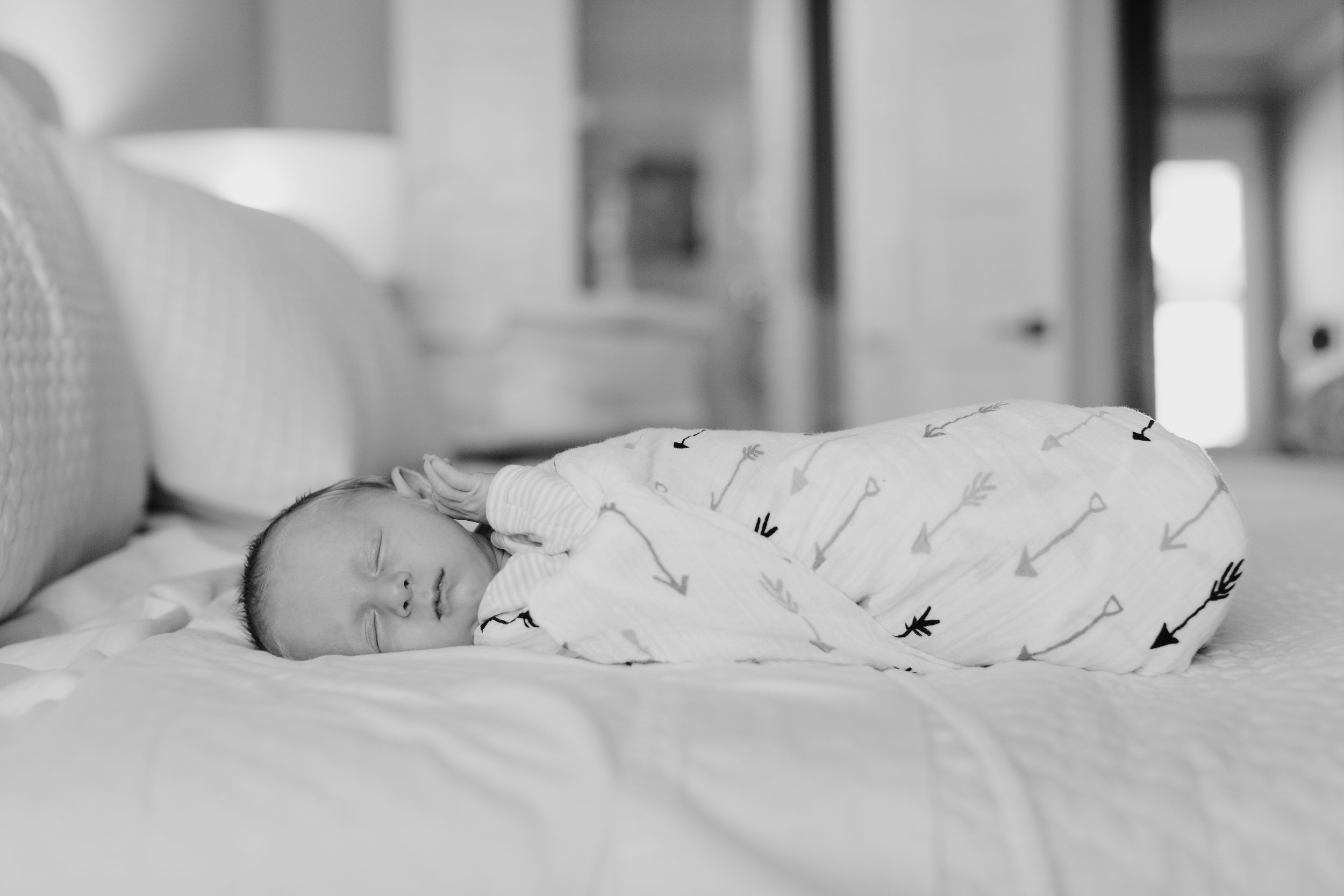 newborn_swaddles_OKC_photography_lifestyle.JPG