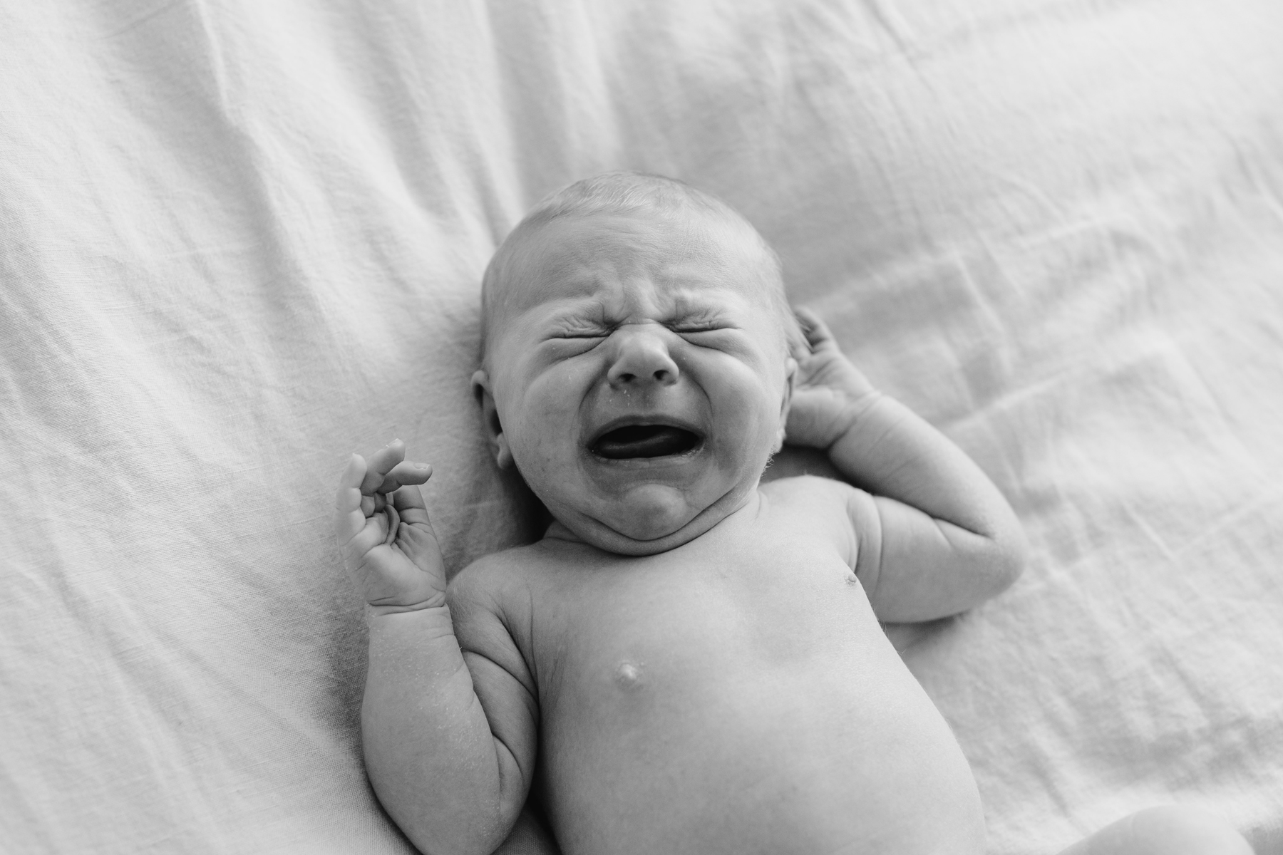 newborn_crying_top_Oklahoma_photographer_documentary.jpg