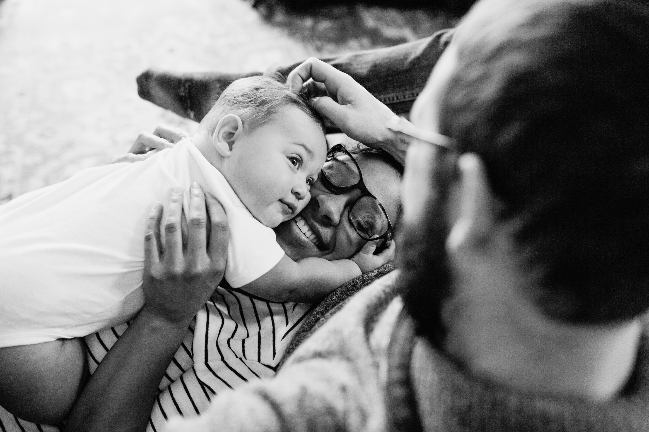 oklahoma-family-newborn-photography-baby-milestone-lifestyle-black-white-photo.jpg