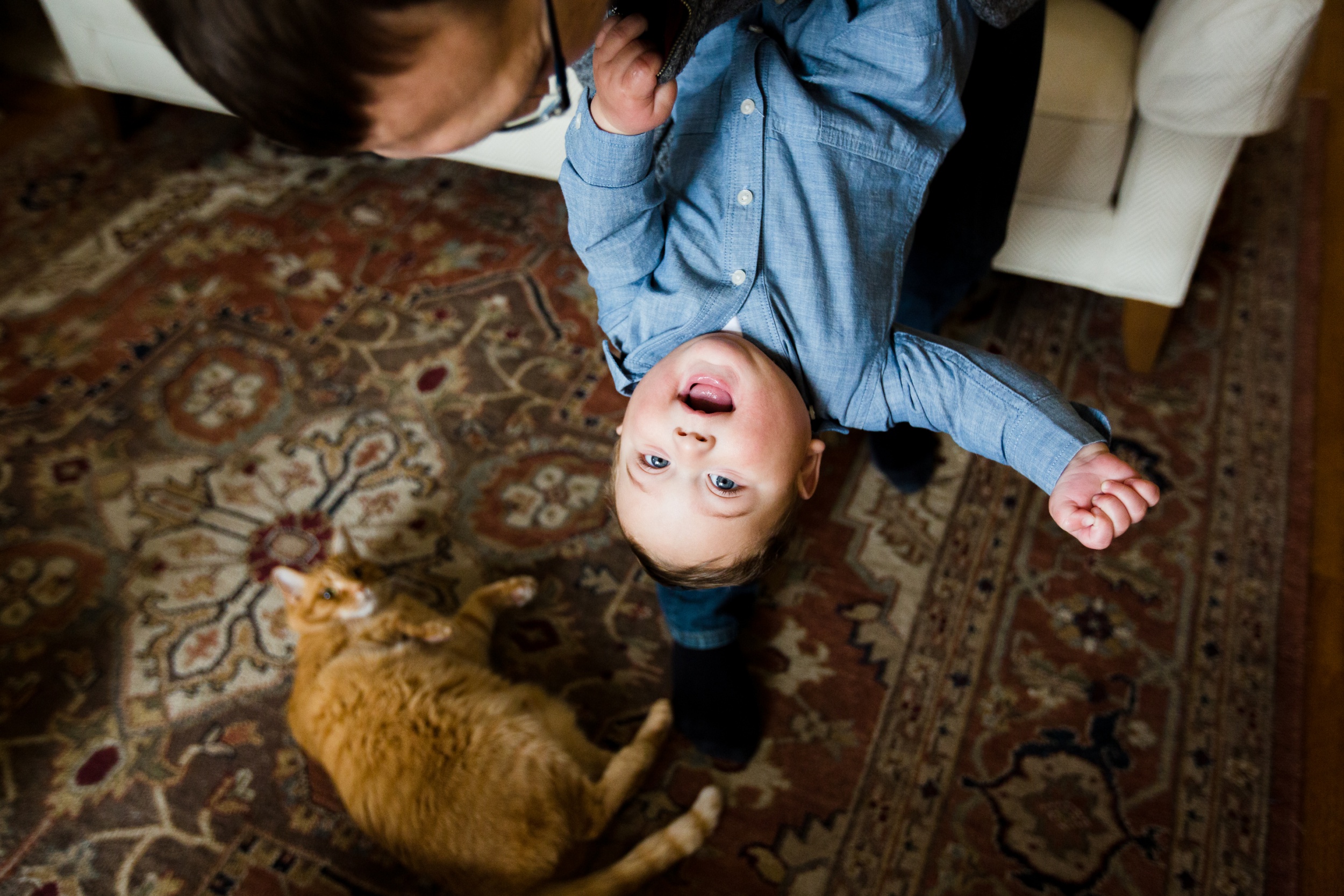oklahoma-newborn-family-photographer-baby-play-home-pets-lifestyle.jpg