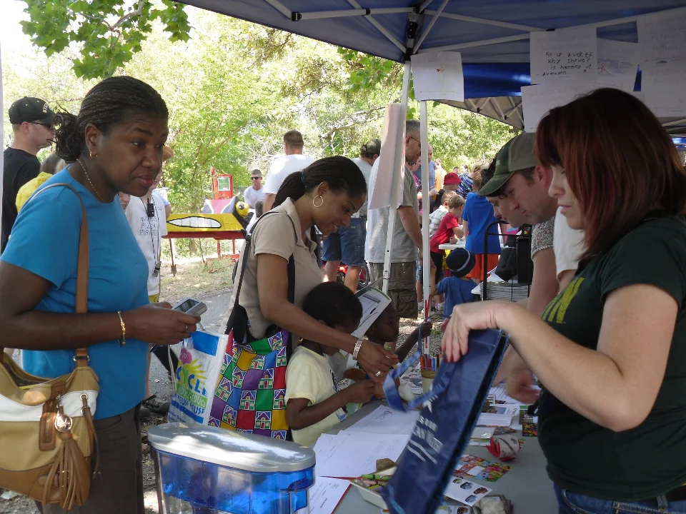 Residents learn about water conservation at the 2012 Shoal Creek Water Festival