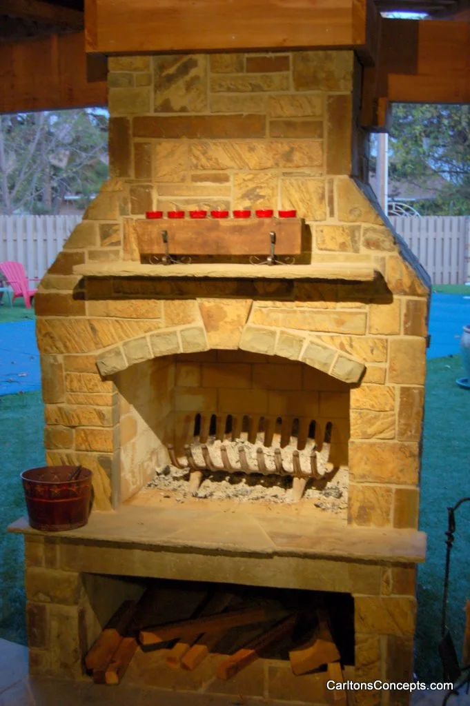 Outdoor_Fireplace_Construction_017.jpg