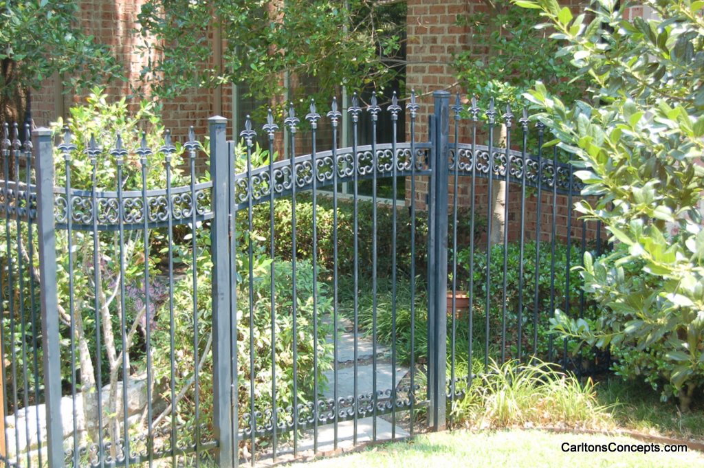 Fence_Gate_Construction_032.JPG