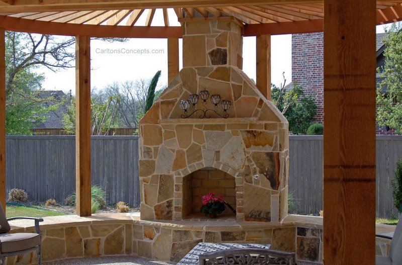 Outdoor_Fireplace_Construction_005.jpg