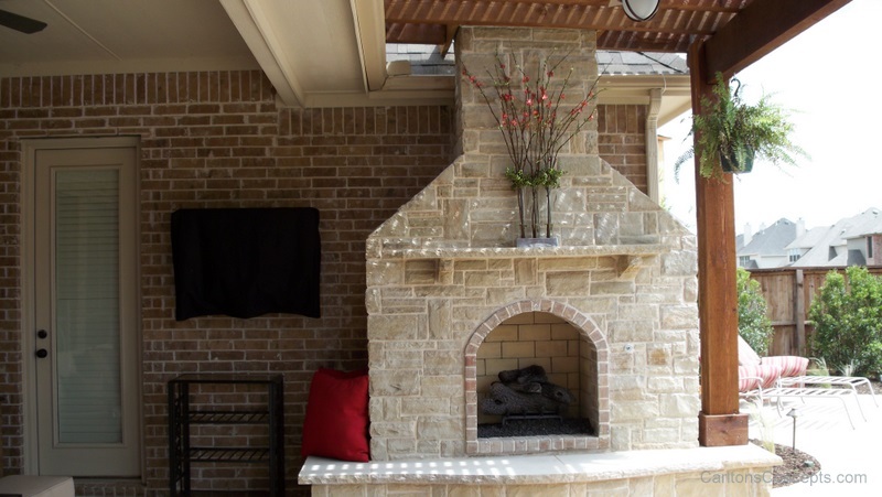 Outdoor_Fireplace_Construction_008.jpg