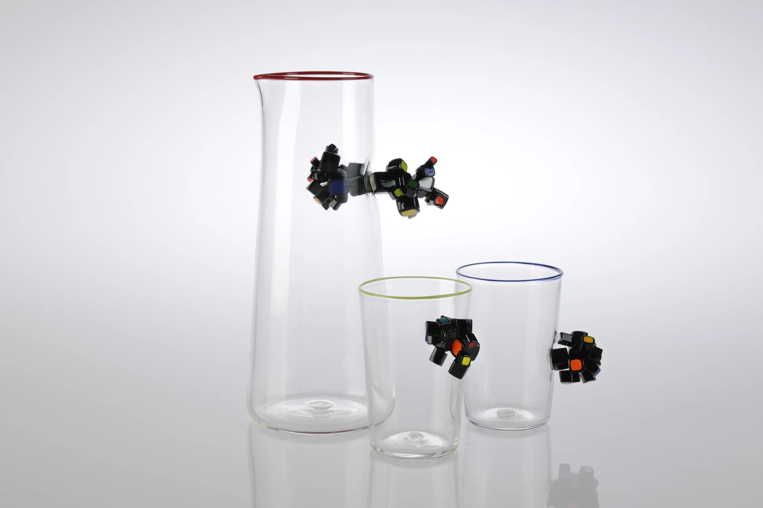 Permutazione Jug and Tumblers, 2012. Image: Michael Haines