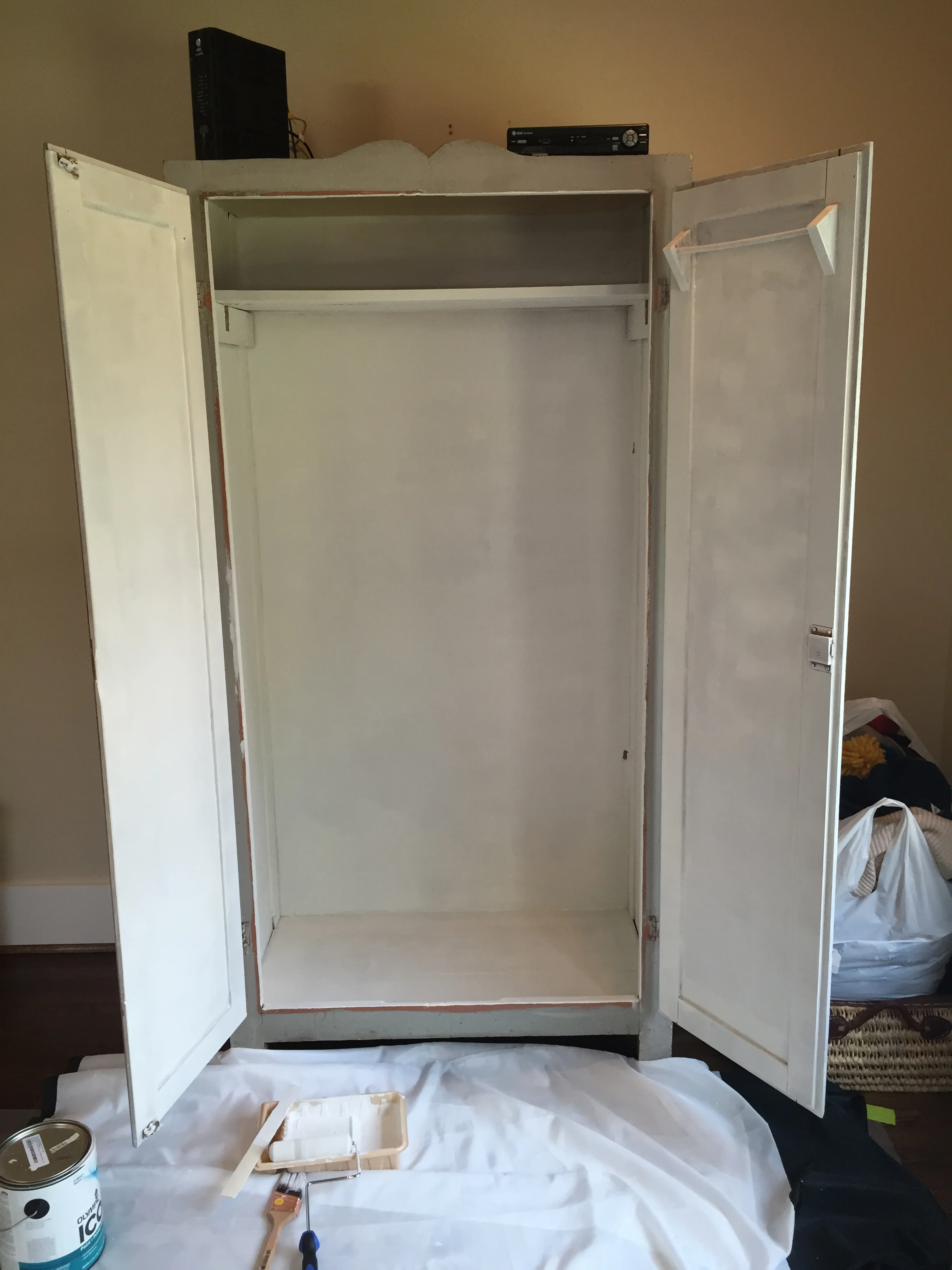 Progress shot : After the first coat of paint. I made sure to use a paint with a built in primer so I would only have to do two coats as opposed to three! 