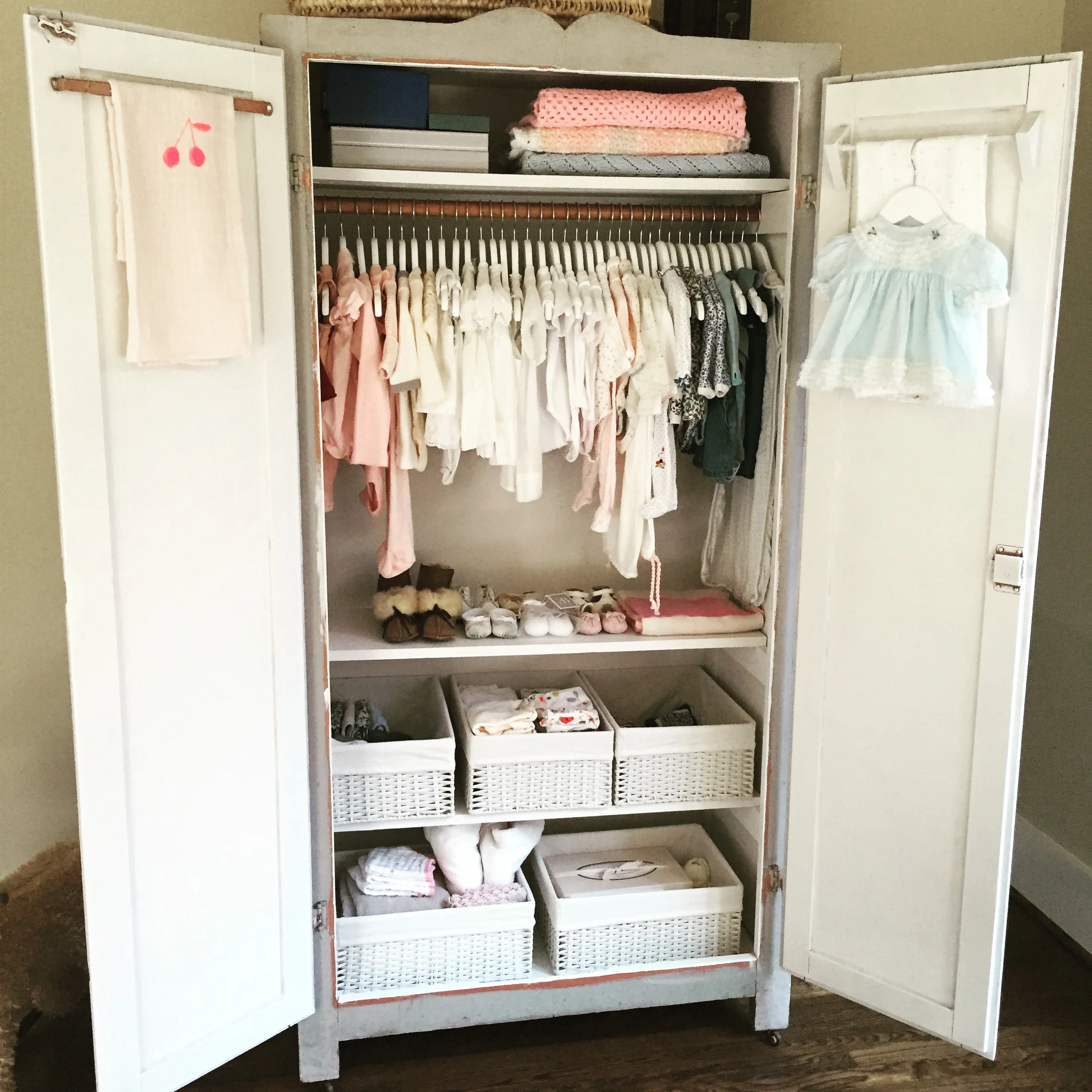 The finished product! I left some of the edges unfinished to maintain the rustic antiqued look of the piece. Now baby girl Snyder will be able to show off all her pretty things! 