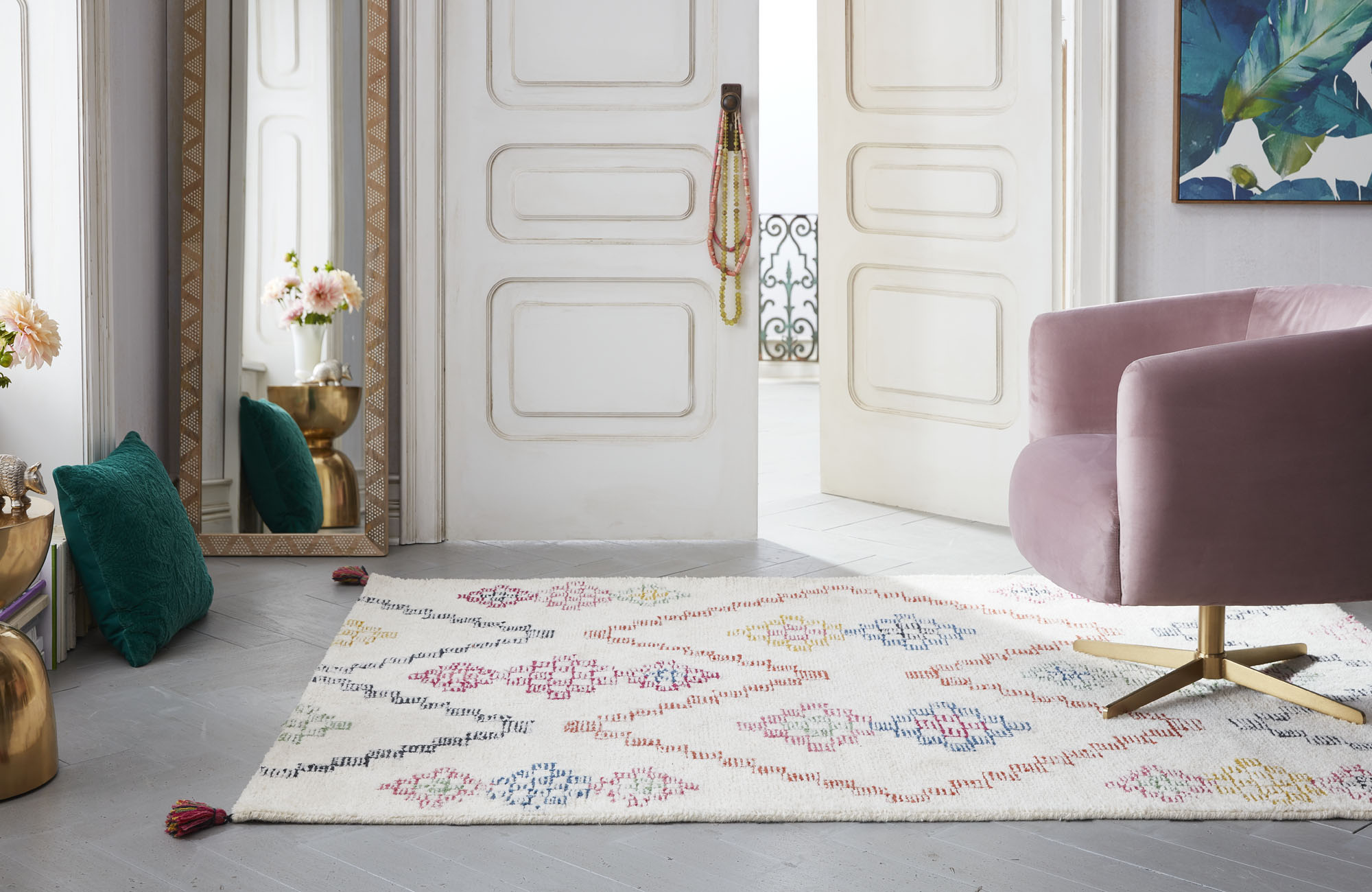 C-000693-01-038_066-04-5011_MultiColorGeo5x7Rug.jpg