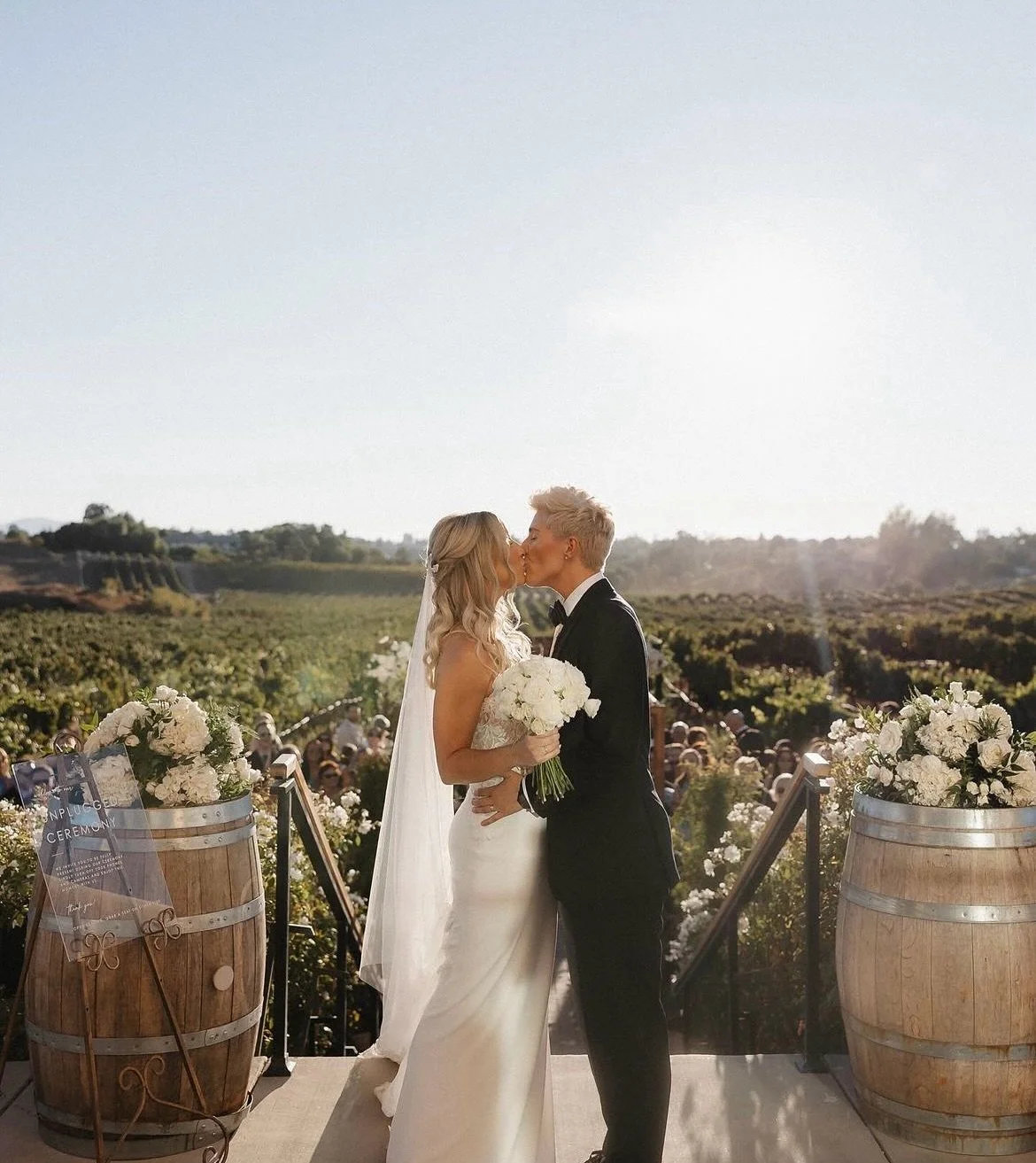 Getting ready in separate locations? No problem &mdash; we&rsquo;ve got you covered! Whether it&rsquo;s you and your partner, or the bridal party split across town, we&rsquo;ll coordinate all the logistics. 
&bull;
&bull;
#onlocationglam #weddingdayp