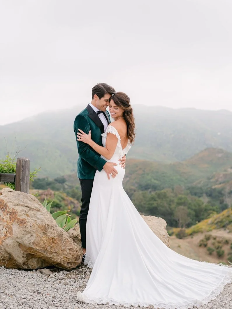 I mean&hellip; picture perfect right? K + T  @ksilver2 💕
@laurencatephoto 
@cielofarms 
@lbevents 
@ris_lbevents 
&bull;
&bull;
#cielofarmswedding #malibuwedding #malibuhairstylist