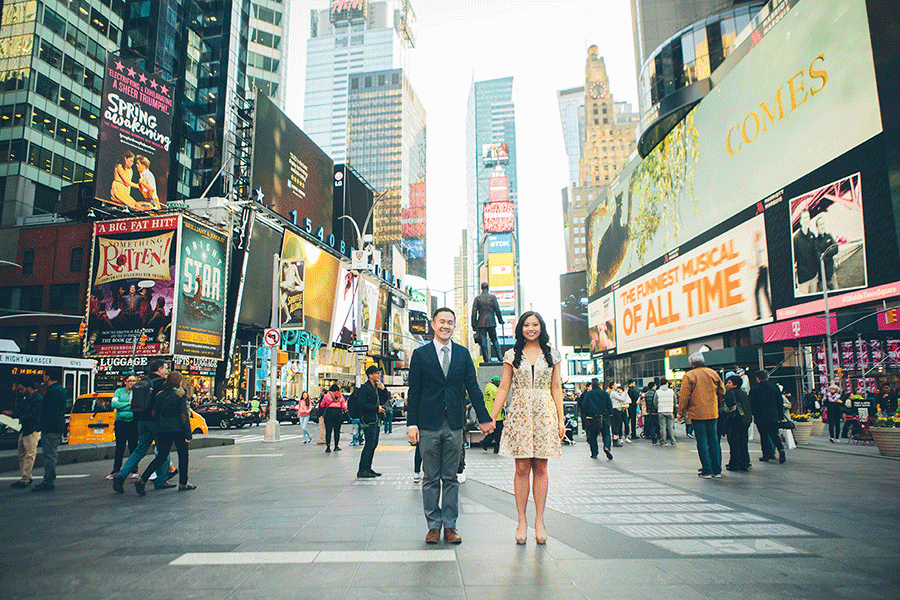 JENNIFER-PAUL-NYC-ENGAGEMENT-SESSION-CYNTHIACHUNG-BLOG-0070.gif