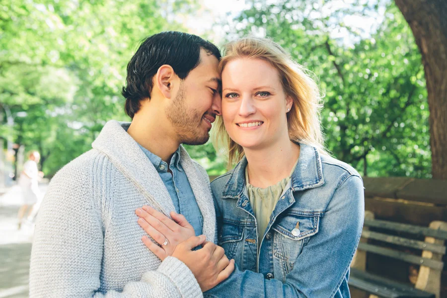 CLAUDIA-BRENDAN-UPPERWESTSIDE-CENTRALPARK-ENGAGEMENT-SESSION-BLOG-CYNTHIACHUNG-0015.jpg