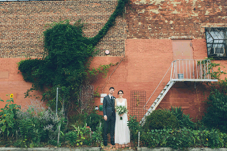 LAURIE-MATT-501-UNION-BROOKLYN-NYC-WEDDING-BLOG-CYNTHIACHUNG-A-0019.gif