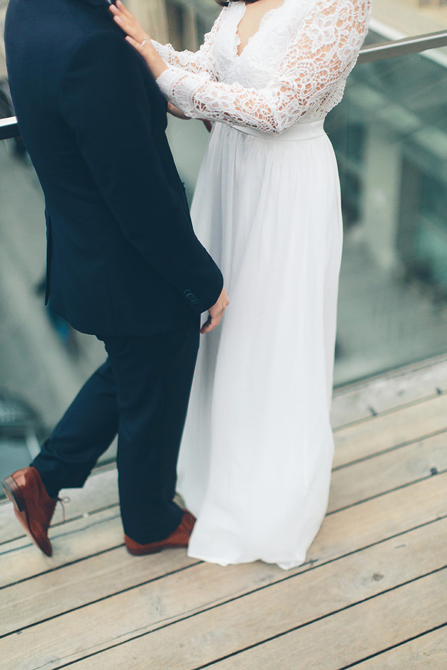 KATE-THOMAS-NYC-ENGAGEMENT-CYNTHIACHUNG-0002.gif