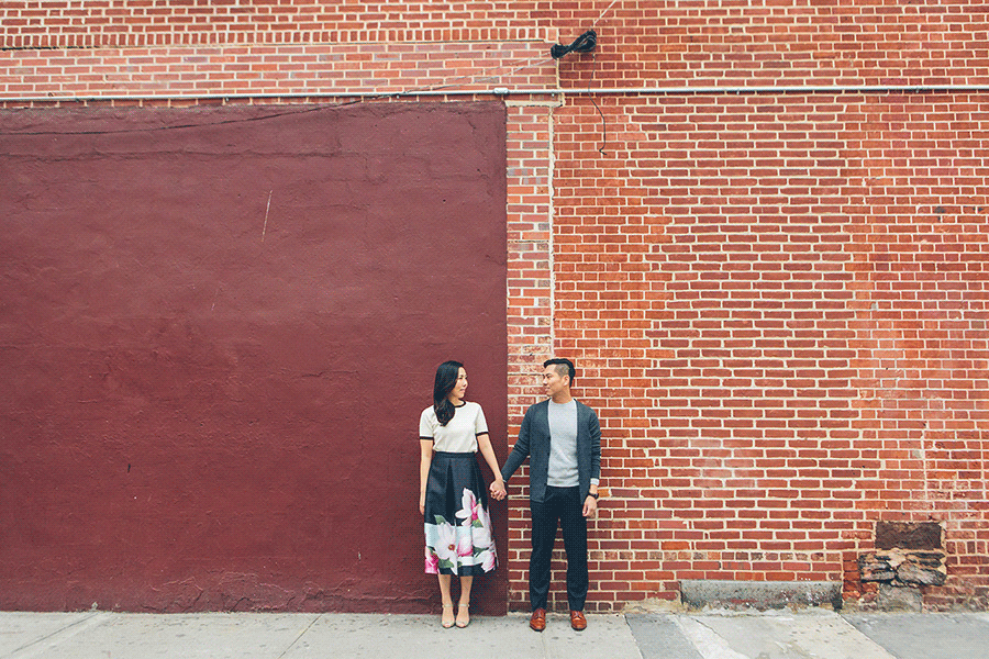KATE-THOMAS-NYC-ENGAGEMENT-CYNTHIACHUNG-0015.gif