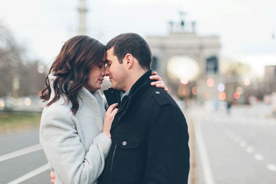 VICTORIA-BRIAN-BROOKLYN-NYC-ENGAGEMENT-SESSION-CYNTHIACHUNG-GIFS-0014.gif