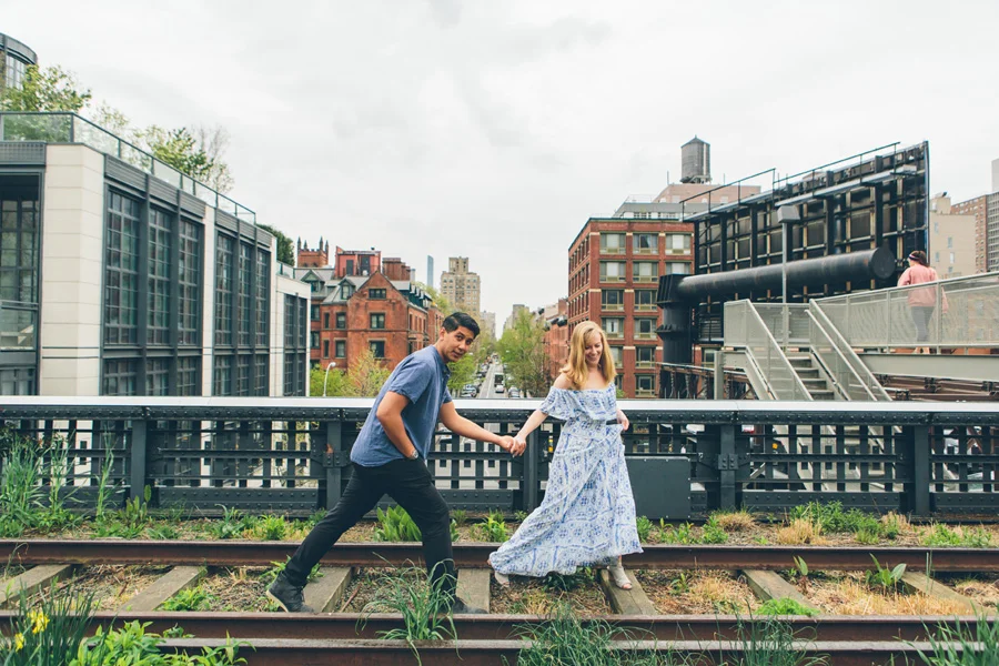 A NYC FRIENDS TV SHOW INSPIRED ENGAGEMENT SESSION AT WASHINGTON SQUARE PARK IN NEW YORK CITY and The High Line
