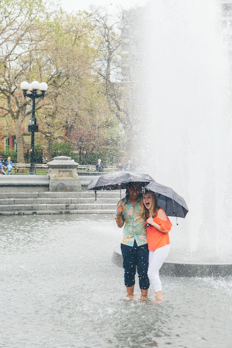 A NYC FRIENDS TV SHOW INSPIRED ENGAGEMENT SESSION AT WASHINGTON SQUARE PARK IN NEW YORK CITY and The High Line