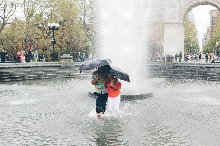 A NYC FRIENDS TV SHOW INSPIRED ENGAGEMENT SESSION AT WASHINGTON SQUARE PARK IN NEW YORK CITY and The High Line