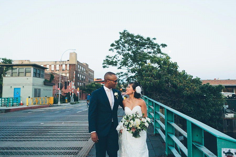 NYC-WEDDING-PHOTOGRAPHER-CITYHALL-ELOPEMENT-501-UNION-BROOKLYN-WEDDING-JILL-JUSTIN0073.gif