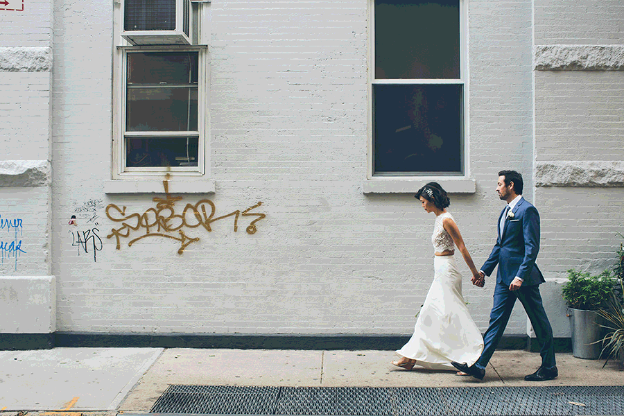 NEW-YORK-CITY-WEDDING-PHOTOGRAPHER-BROOKLYN-CENTRAL-PARK-WEST-VILLAGE-ENGAGEMENT-PHOTOGRAPHY-CYNTHIACHUNG-TIMNANCY-0015.gif
