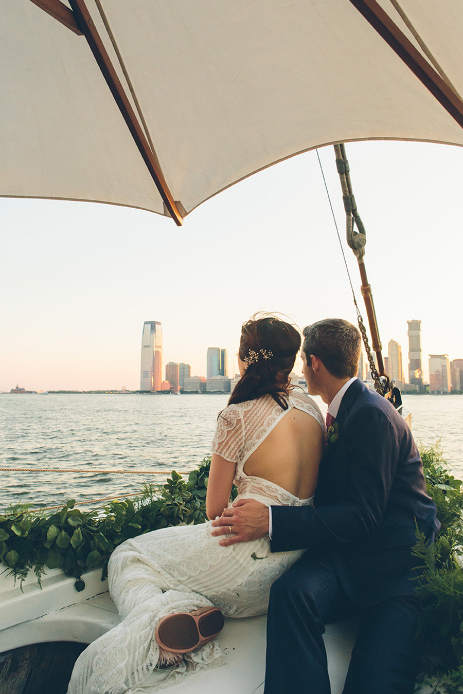 NEW-YORK-CITY-WEDDING-PHOTOGRAPHER-WEST-VILLAGE-GREENWICH-HOTEL-GRAND-BANKS-PIER-0098.jpg