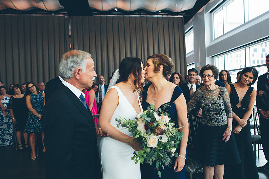 NEW-YORK-CITY-WEDDING-PHOTOGRAPHER-CURRENT-CHELSEAPIERS-THE-HIGHLINE-DREAM-HOTELS-CHELSEA-MANHATTAN-BROOKLYN-WEDDING-PHOTOGRAPHY-0078.jpg