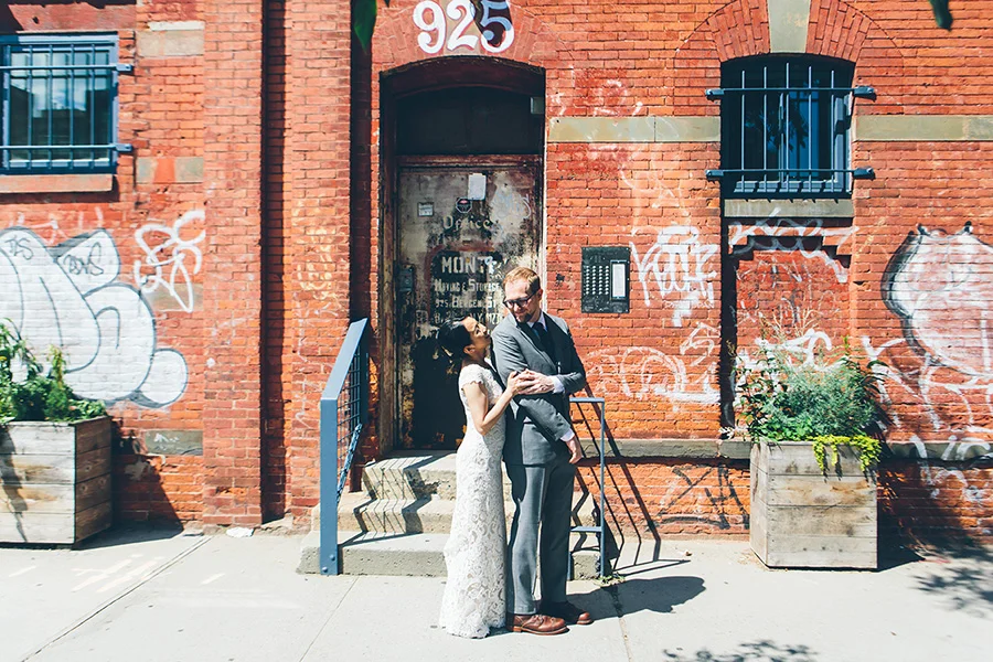 NEW-YORK-CITY-WEDDING-PHOTOGRAPHER-VINEGAR-HILL-HOUSE-INTIMATE-DUMBO-WEDDING-ELOPEMENT-MANHATTAN-BROOKLYN-WEDDING-PHOTOGRAPHY-0130.jpg