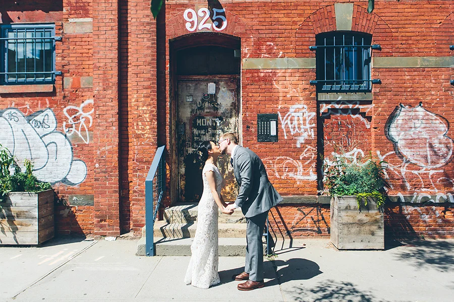 NEW-YORK-CITY-WEDDING-PHOTOGRAPHER-VINEGAR-HILL-HOUSE-INTIMATE-DUMBO-WEDDING-ELOPEMENT-MANHATTAN-BROOKLYN-WEDDING-PHOTOGRAPHY-0131.jpg