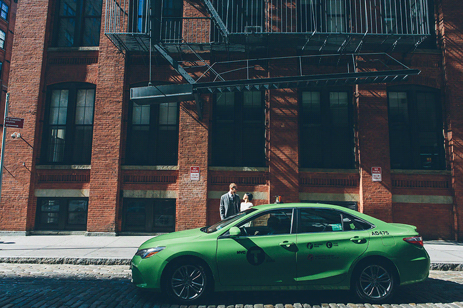 NEW-YORK-CITY-WEDDING-PHOTOGRAPHER-VINEGAR-HILL-HOUSE-INTIMATE-DUMBO-WEDDING-ELOPEMENT-MANHATTAN-BROOKLYN-WEDDING-PHOTOGRAPHY-0099.gif