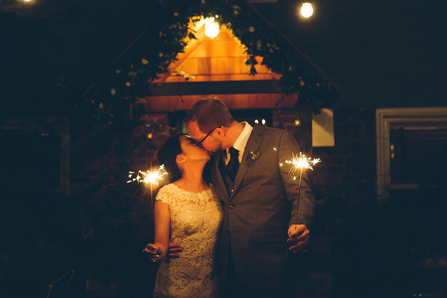 NEW-YORK-CITY-WEDDING-PHOTOGRAPHER-VINEGAR-HILL-HOUSE-INTIMATE-DUMBO-WEDDING-ELOPEMENT-MANHATTAN-BROOKLYN-WEDDING-PHOTOGRAPHY-0108.gif