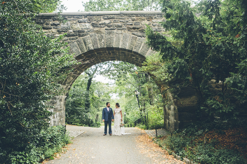 NEW-YORK-CITY-WEDDING-PHOTOGRAPHER-INTIMATE-WEDDING-NEW-LEAF-FORT-TRYON-PARK-UPPER-WEST-SIDE-NYC-ELOPEMENT-BROOKLYN-PROMENADE-CITYHALL-MANHATTAN-BROOKLYN-WEDDING-PHOTOGRAPHY-LAURENERIC-0031.jpg