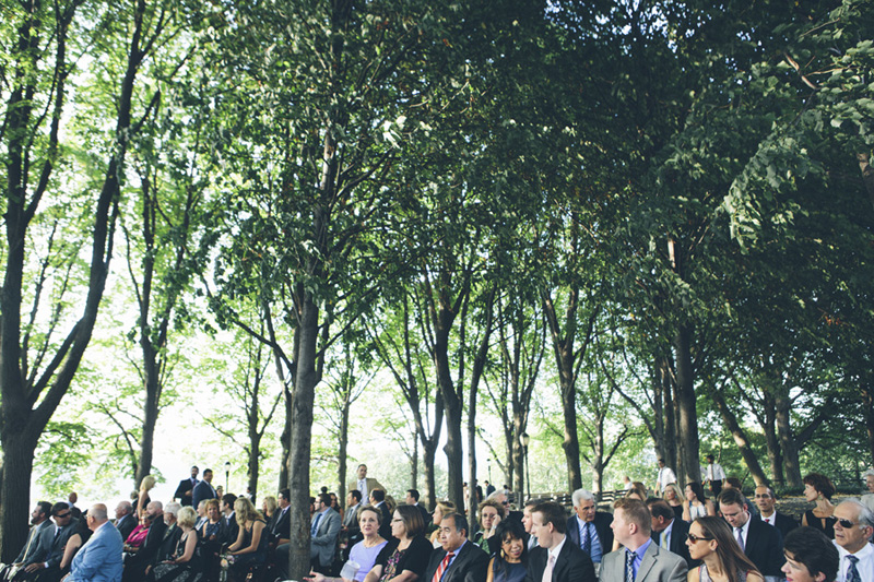 NEW-YORK-CITY-WEDDING-PHOTOGRAPHER-INTIMATE-WEDDING-NEW-LEAF-FORT-TRYON-PARK-UPPER-WEST-SIDE-NYC-ELOPEMENT-BROOKLYN-PROMENADE-CITYHALL-MANHATTAN-BROOKLYN-WEDDING-PHOTOGRAPHY-LAURENERIC-0037.jpg