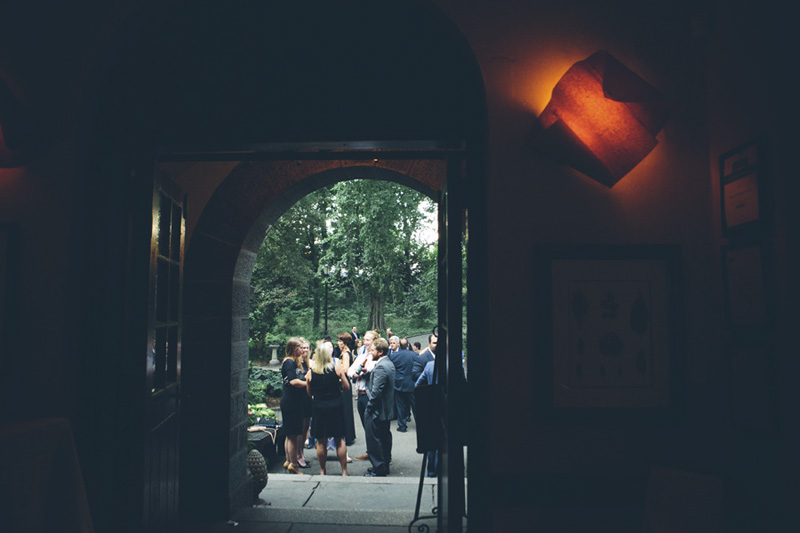 NEW-YORK-CITY-WEDDING-PHOTOGRAPHER-INTIMATE-WEDDING-NEW-LEAF-FORT-TRYON-PARK-UPPER-WEST-SIDE-NYC-ELOPEMENT-BROOKLYN-PROMENADE-CITYHALL-MANHATTAN-BROOKLYN-WEDDING-PHOTOGRAPHY-LAURENERIC-0044.jpg