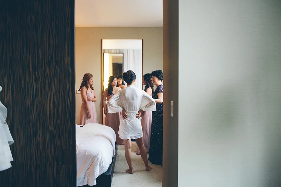 NEW-YORK-CITY-WEDDING-PHOTOGRAPHER-INTIMATE-WEDDING-DOMINICK-HOTEL-SOHO-WEDDING-TRIBECA-WEST-VILLAGE-monique-lhuillier-WEDDING-DRESS-ELOPEMENT-BROOKLYN-PROMENADE-CITYHALL-MANHATTAN-BROOKLYN-WEDDING-PHOTOGRAPHY-LAURENERIC-0018.jpg