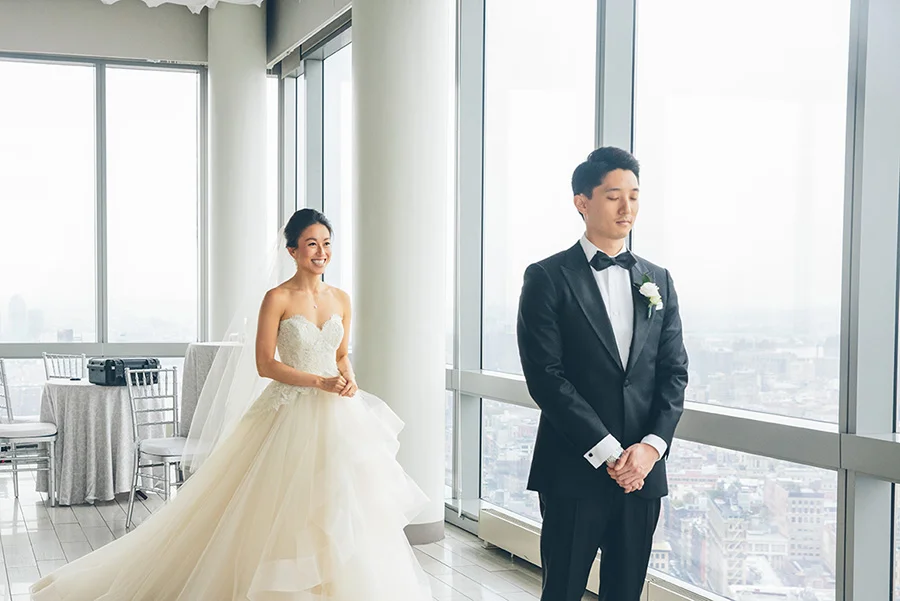NEW-YORK-CITY-WEDDING-PHOTOGRAPHER-INTIMATE-WEDDING-DOMINICK-HOTEL-SOHO-WEDDING-TRIBECA-WEST-VILLAGE-monique-lhuillier-WEDDING-DRESS-ELOPEMENT-BROOKLYN-PROMENADE-CITYHALL-MANHATTAN-BROOKLYN-WEDDING-PHOTOGRAPHY-LAURENERIC-0050.jpg