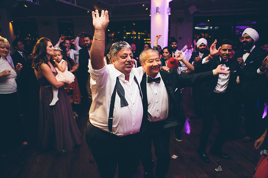NEW-YORK-CITY-WEDDING-PHOTOGRAPHER-INTIMATE-TRIBECA-ROOFTOP-WEDDING-CENTRAL-PARK-BETHSEDA-FOUNTAIN-ELOPEMENT-NOHO-MUSKETROOM-BROOKLYN-CITYHALL-MANHATTAN-BROOKLYN-WEDDING-PHOTOGRAPHY-BROOKLYN-BRIDGE-PARK-MULTICULTURAL-0041.gif