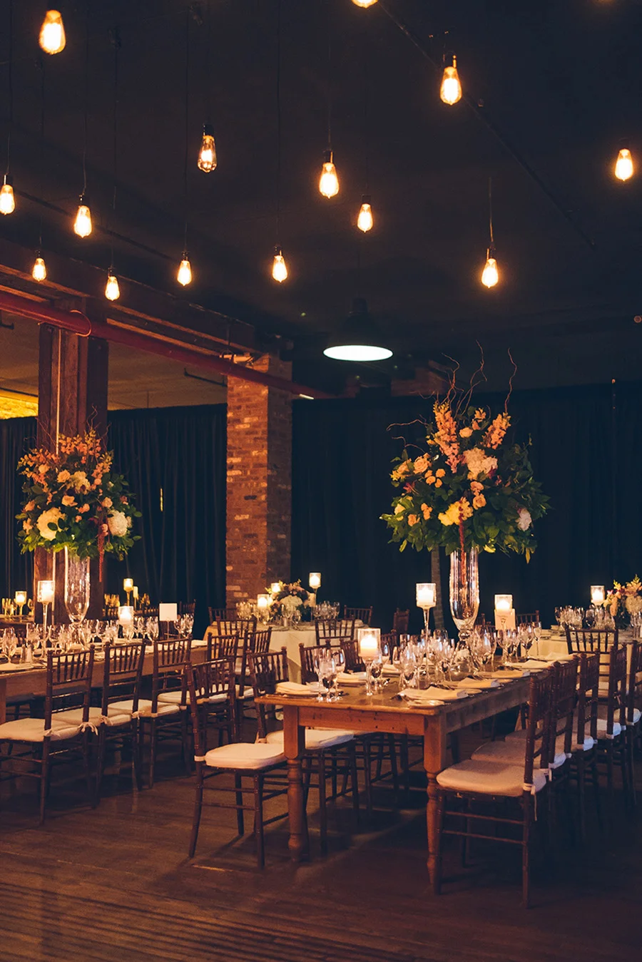 ALEXANDRA-MICHAEL-NYC-WEDDING-LIBERTY-WAREHOUSE-BROOKLYN-DETAILS-CYNTHIACHUNG-0043.jpg