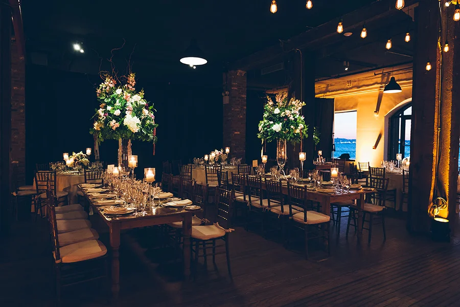 ALEXANDRA-MICHAEL-NYC-WEDDING-LIBERTY-WAREHOUSE-BROOKLYN-DETAILS-CYNTHIACHUNG-0023.jpg