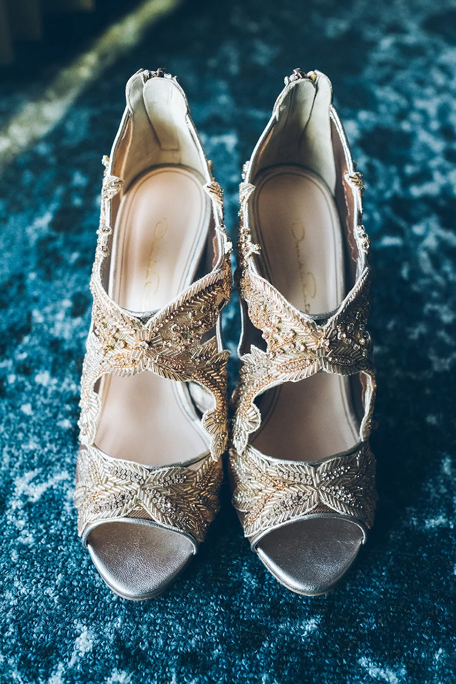 ALEXANDRA-MICHAEL-NYC-WEDDING-LIBERTY-WAREHOUSE-BROOKLYN-DETAILS-CYNTHIACHUNG-0013.jpg