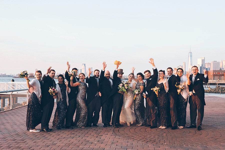 ALEXANDRA-MICHAEL-NYC-WEDDING-LIBERTY-WAREHOUSE-BROOKLYN-GIFS-CYNTHIACHUNG-0010.gif