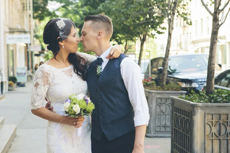 NEW-YORK-CITY-WEDDING-PHOTOGRAPHER-NY-CITYHALL-ELOPEMENT-ENGAGEMENT-PHOTOGRAPHY-INTIMATE-WEDDING-BROOKLYN-SOHO-GRAFFITI-URBAN-WEDDING-STYLE-007.jpg