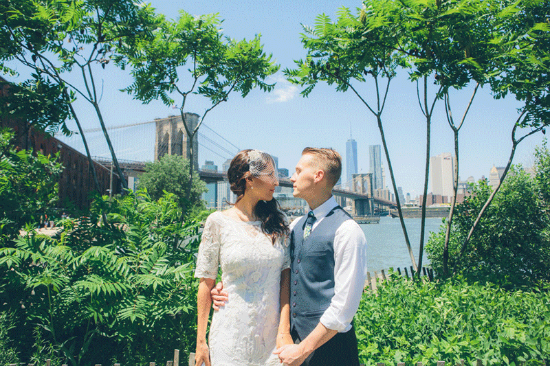 NEW-YORK-CITY-WEDDING-PHOTOGRAPHER-NY-CITYHALL-ELOPEMENT-ENGAGEMENT-PHOTOGRAPHY-INTIMATE-WEDDING-BROOKLYN-SOHO-GRAFFITI-URBAN-WEDDING-STYLE-024.gif