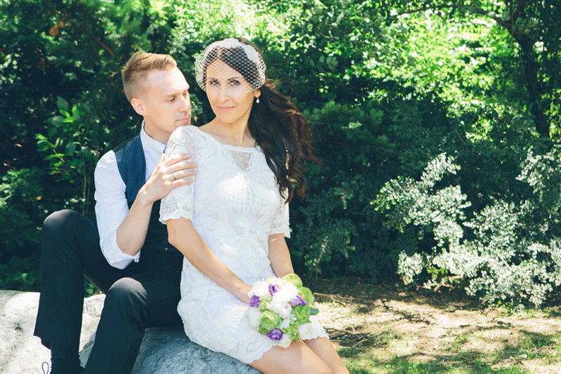 NEW-YORK-CITY-WEDDING-PHOTOGRAPHER-NY-CITYHALL-ELOPEMENT-ENGAGEMENT-PHOTOGRAPHY-INTIMATE-WEDDING-BROOKLYN-SOHO-GRAFFITI-URBAN-WEDDING-STYLE-034.gif