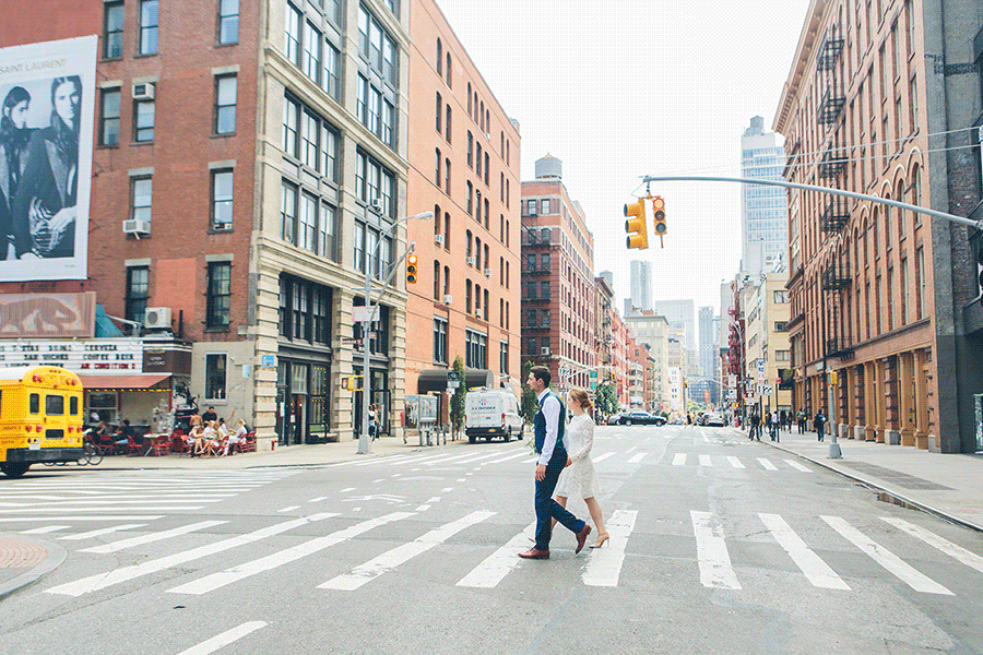 NYC-WEDDING-PHOTOGRAPHER-NY-CITYHALL-DESTINATION-ELOPEMENT-INTIMATE-WEDDING-CENTRAL-PARK-BROOKLYN-WEDDING-WILLIAMSBURG-SOHO-CHELSEA-THE-HIGH-LINE-070.gif