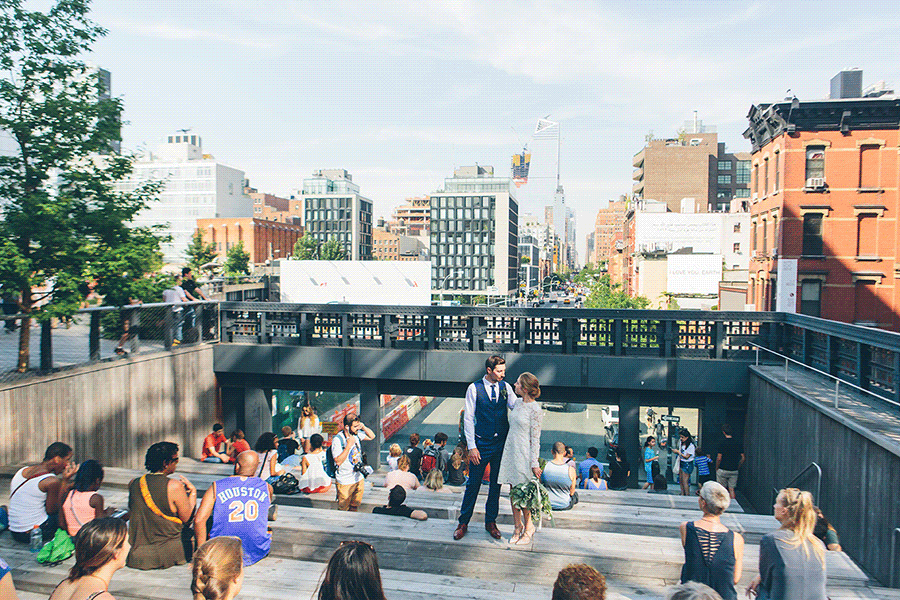 NYC-WEDDING-PHOTOGRAPHER-NY-CITYHALL-DESTINATION-ELOPEMENT-INTIMATE-WEDDING-CENTRAL-PARK-BROOKLYN-WEDDING-WILLIAMSBURG-SOHO-CHELSEA-THE-HIGH-LINE-072.gif