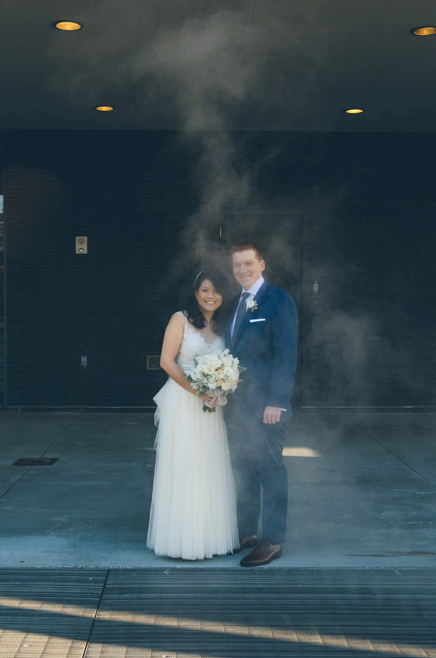 NYC-WEDDING-PHOTOGRAPHER-NY-CITYHALL-DESTINATION-ELOPEMENT-INTIMATE-WEDDING-BROOKLYN-WEDDING-THE-HIGH-LINE-Locanda-VERDE-RESTAURANT-WEDDING-034.gif