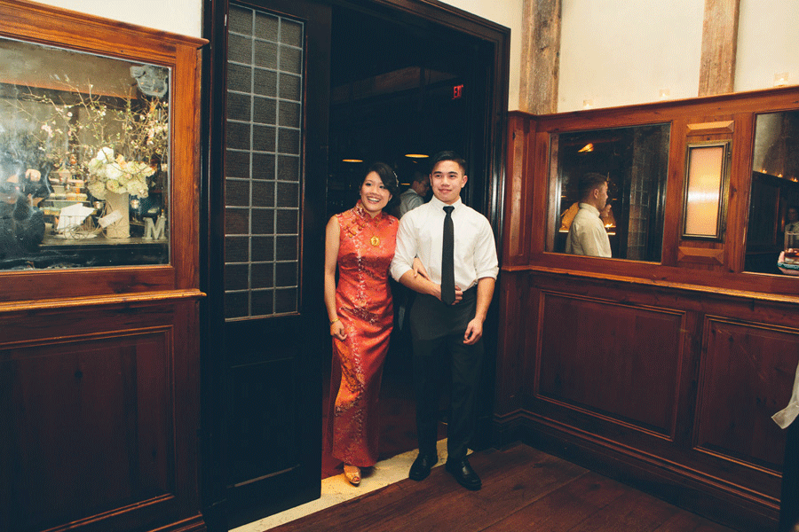 NYC-WEDDING-PHOTOGRAPHER-NY-CITYHALL-DESTINATION-ELOPEMENT-INTIMATE-WEDDING-BROOKLYN-WEDDING-THE-HIGH-LINE-Locanda-VERDE-RESTAURANT-WEDDING-068.gif